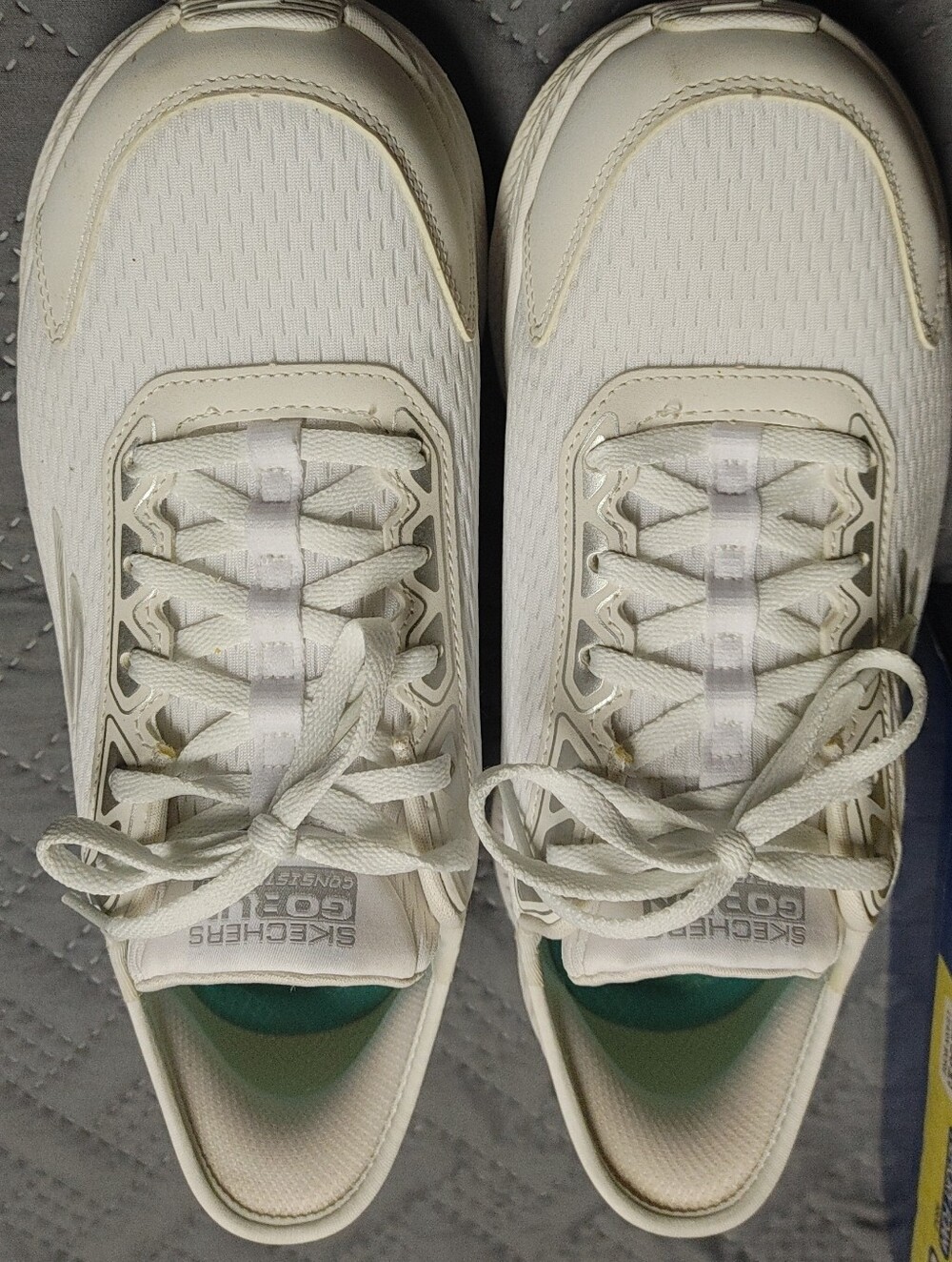 Skechers Women's White Hands Free Slip-on Athletic Lace-Up Sneakers